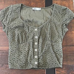 Hollister green button top